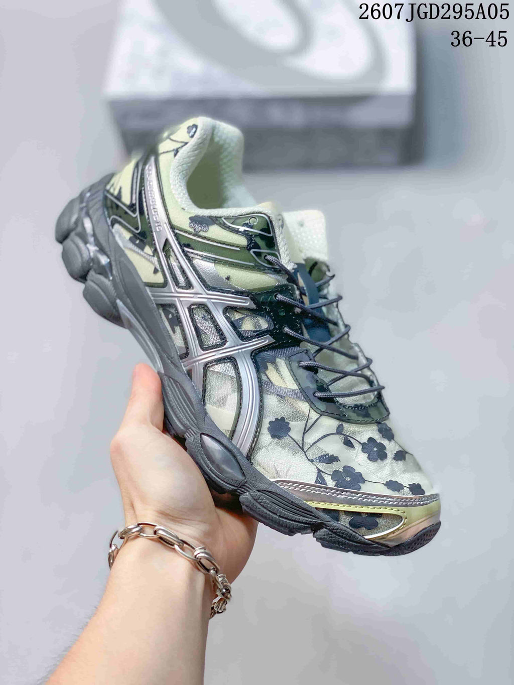 ASICS Gel-Cumulus 16 Floral Sneakers 2607TGD295A05