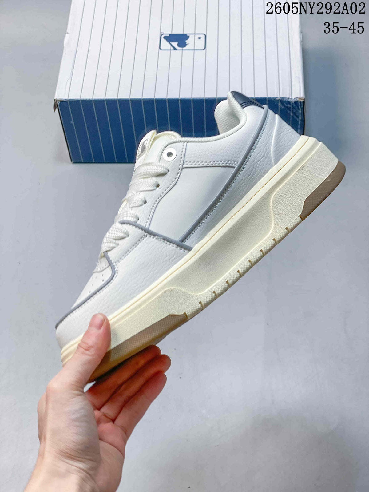 MLB Chunky Liner Low-Top Sneakers White 3ASXCA12N