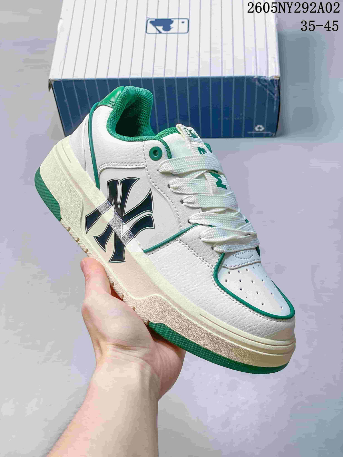 MLB Chunky Liner Low-Top Sneakers White and Green