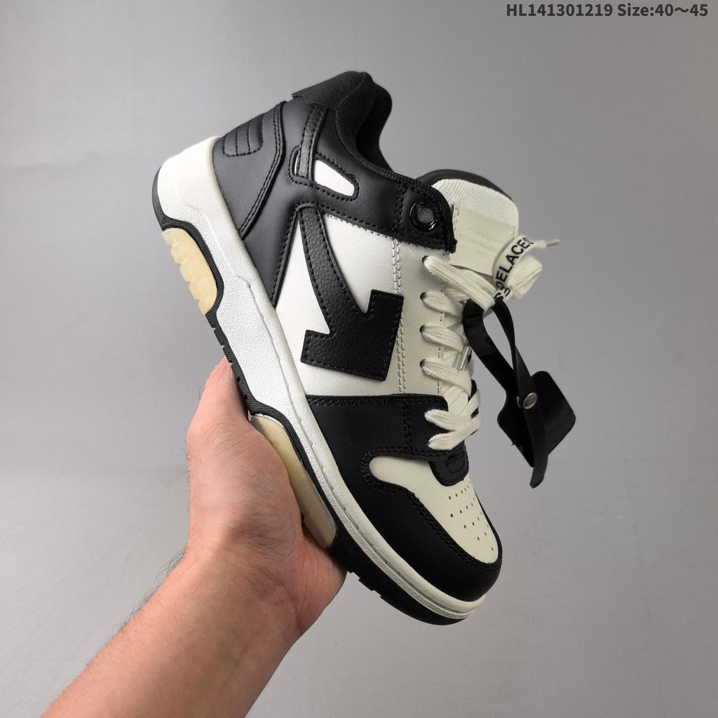 OFF-WHITE Arrow Low-Top Sneakers in Mixed Colors