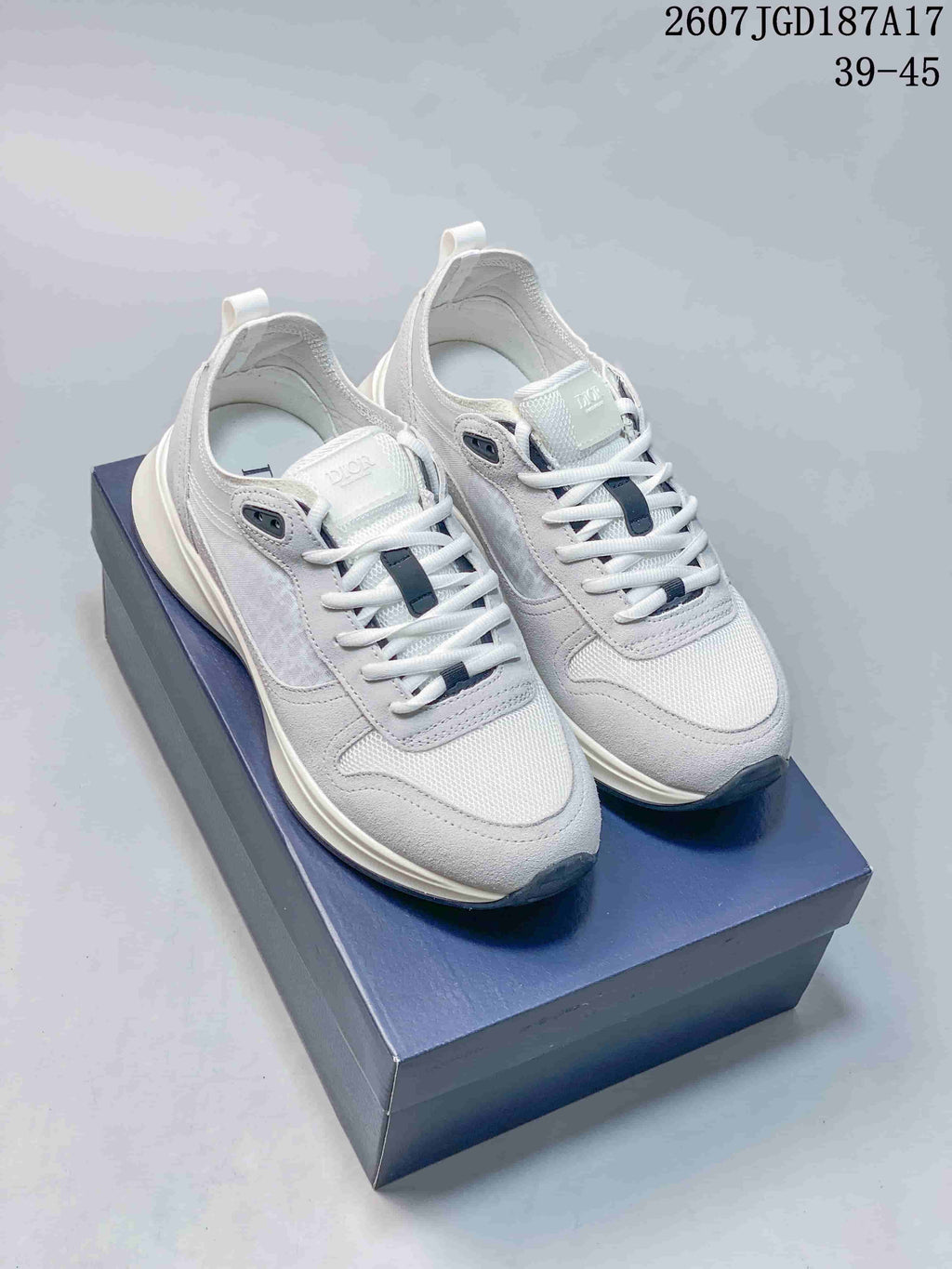 Dior B25 Runner Low-Top Sneakers White and Gray 2607JGD187A17