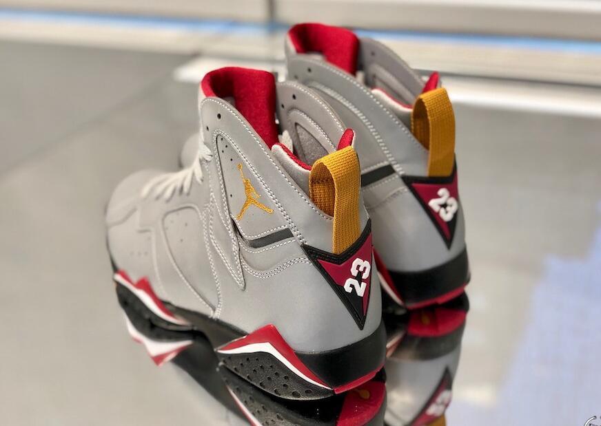Jordan Air Jordan 7 Silver Sneakers