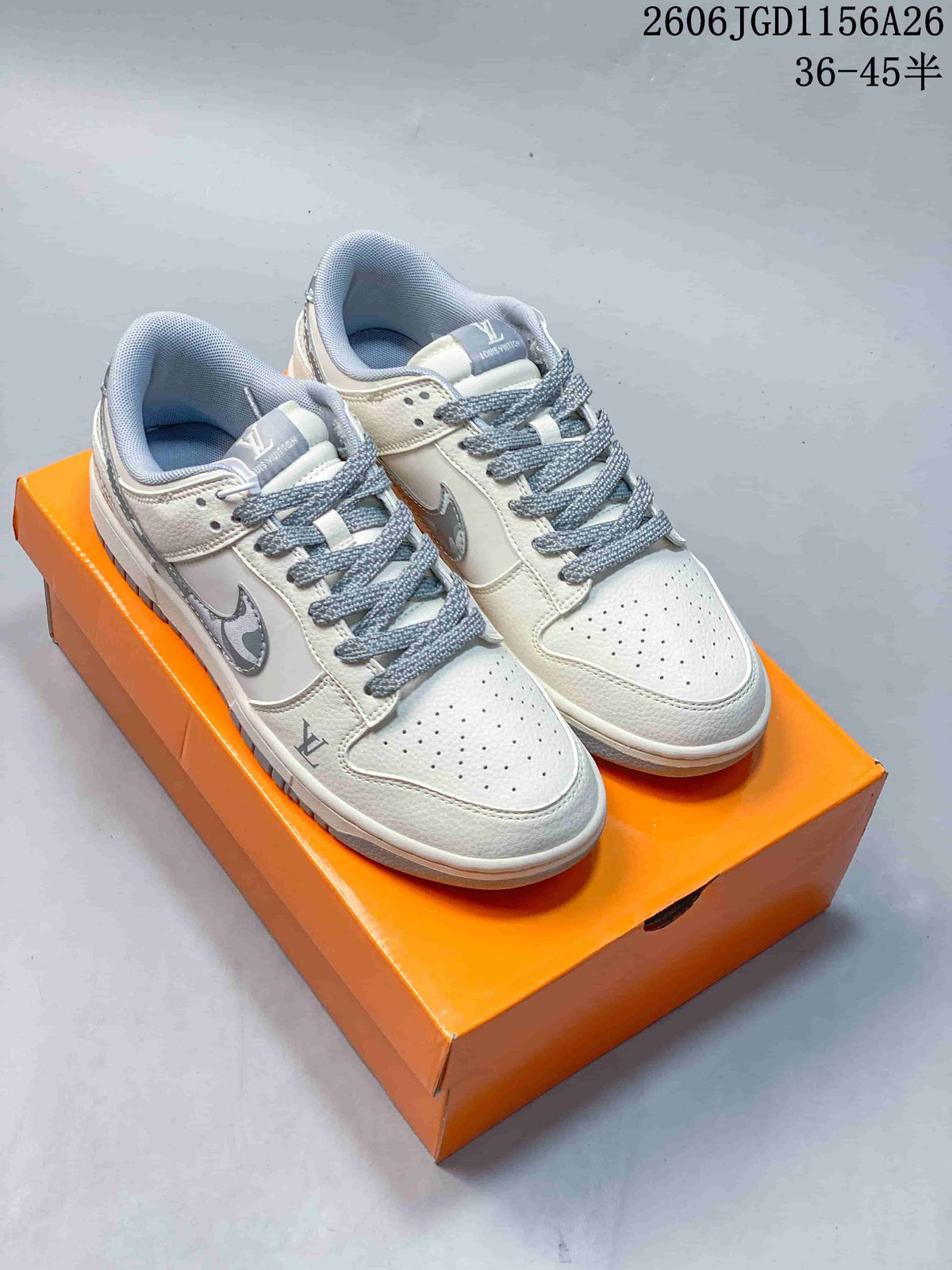 Nike Low-Top Sneaker in White and Grey, Style 2606JGD1156A26